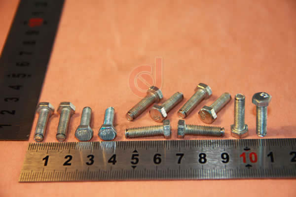 中耕机刹把线螺钉